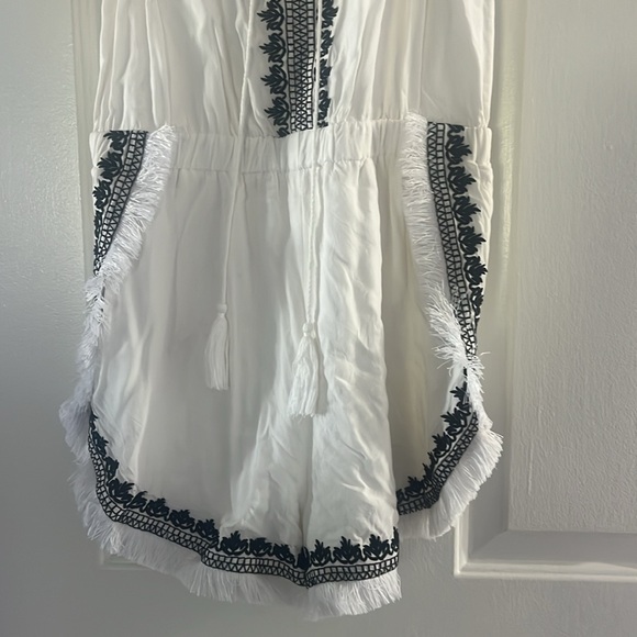 Guess Romper - Picture 3 of 3